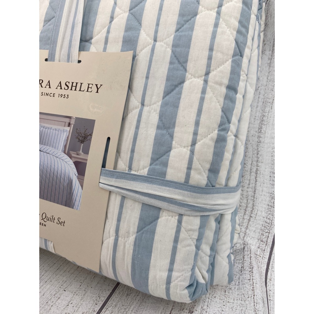 Laura Ashley Scallop Edge Quilt Set Full/Queen Blue White Striped Feminine Cozy - Picture 11 of 12